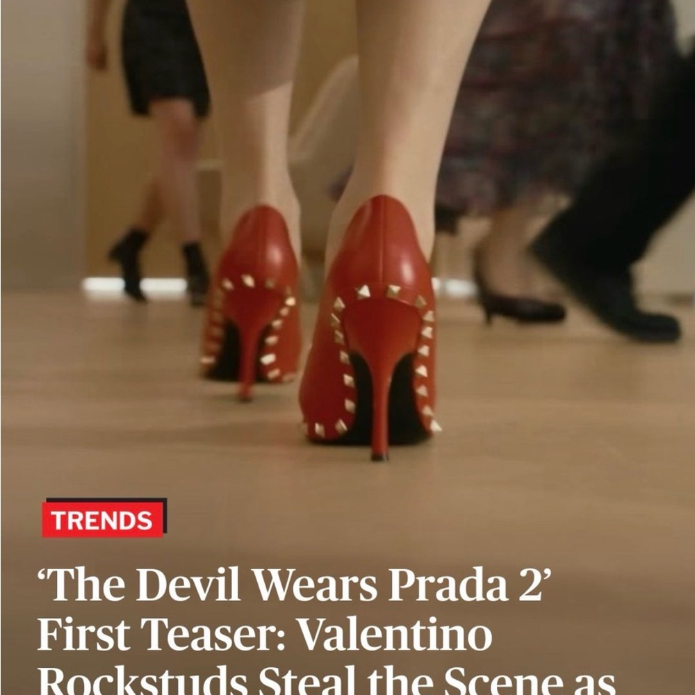 Valentino Garavani Red Rockstud Pumps Heels 36 6